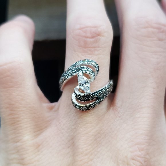 Size 7 925 Sterling Silver Cubic Zirconia And Marcasite Fancy Ring - Picture 1 of 7